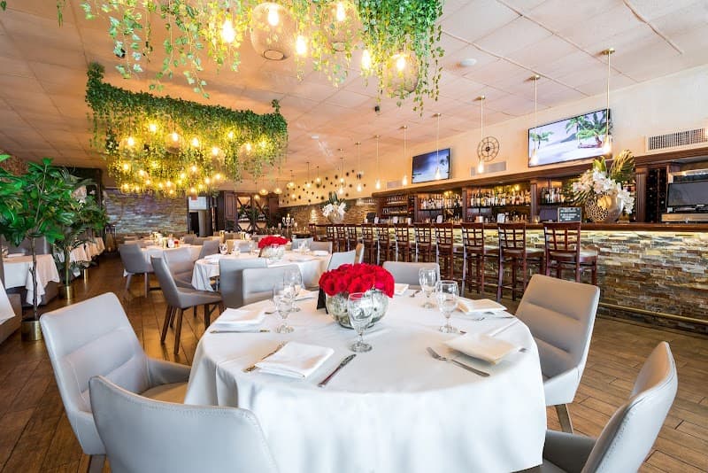 VILLA ROMANA Italian & Romanian Restaurant