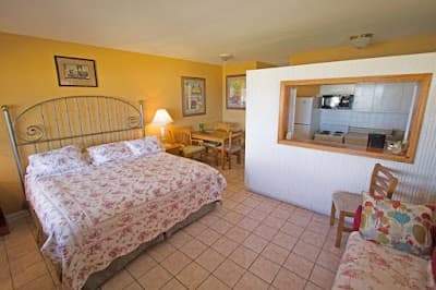 Ebb Tide Resort Oceanfront photo 2