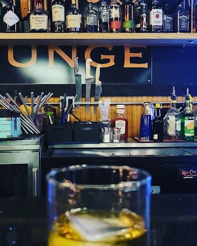 Mis-Cue Lounge photo 3