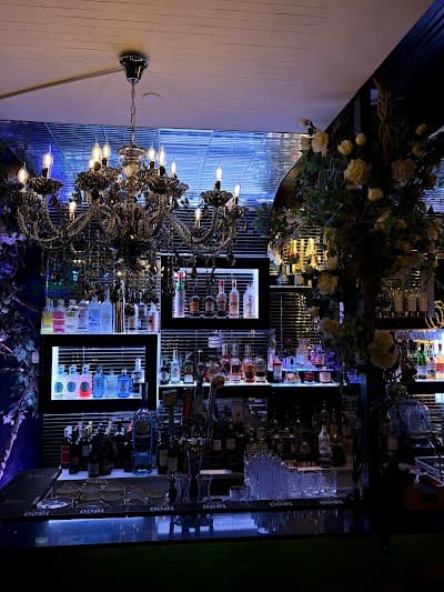 Crystal Lounge - Mediterranean Restaurant with Live Music