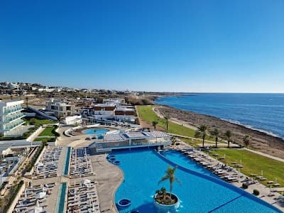 King Evelthon Beach Hotel and Resort photo 3