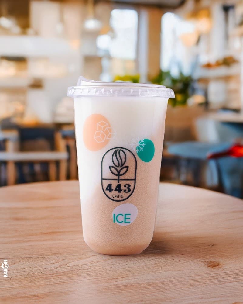 443 café photo 3