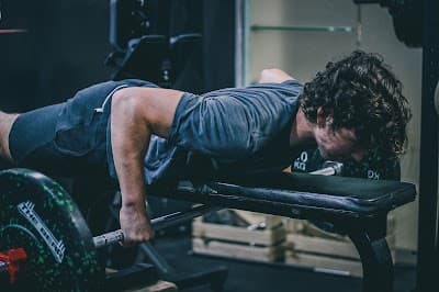 StrongFit - סטודיו פרימיום לאימוני כוח