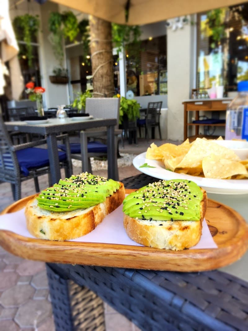 17 Restaurant and Sushi Bar photo 3