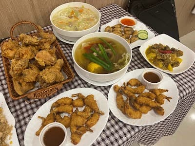 SOY Cafe and Diner photo 3