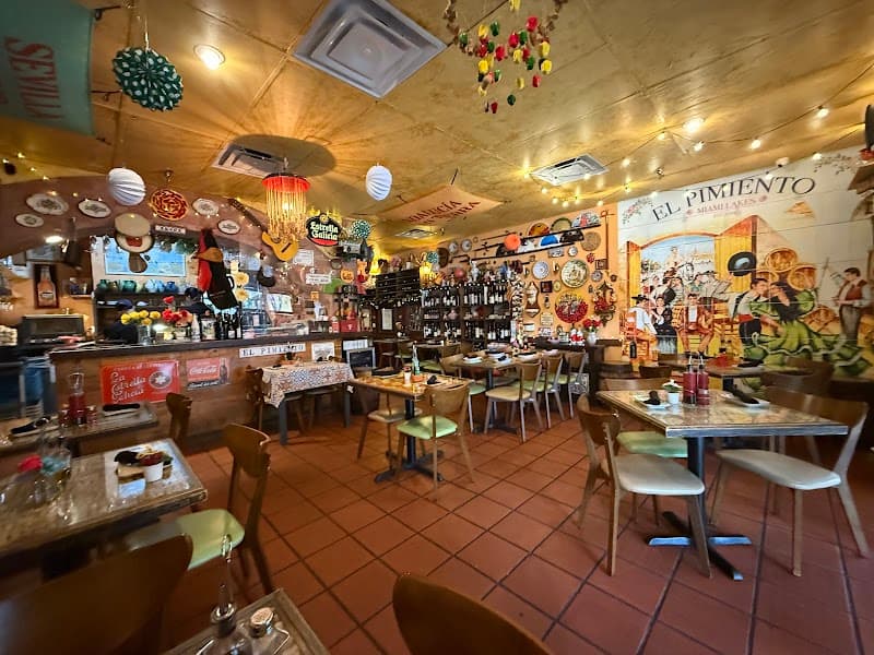 El Pimiento Restaurant photo 4