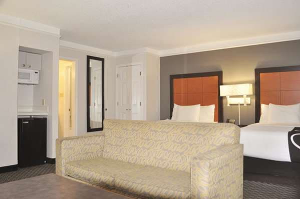 La Quinta Inn by Wyndham Dallas Uptown photo 3