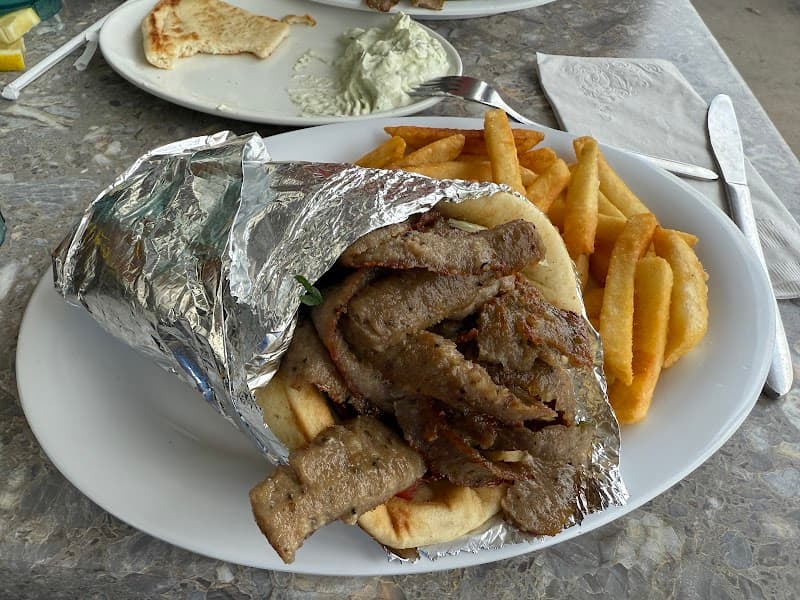 Chris' Taverna photo 3