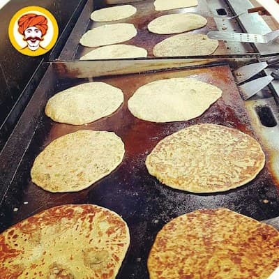 Paranthe Wali Gali photo 2