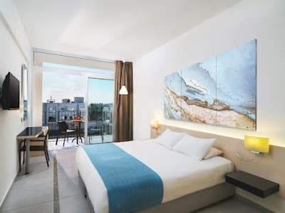 Mayfair Gardens photo 2