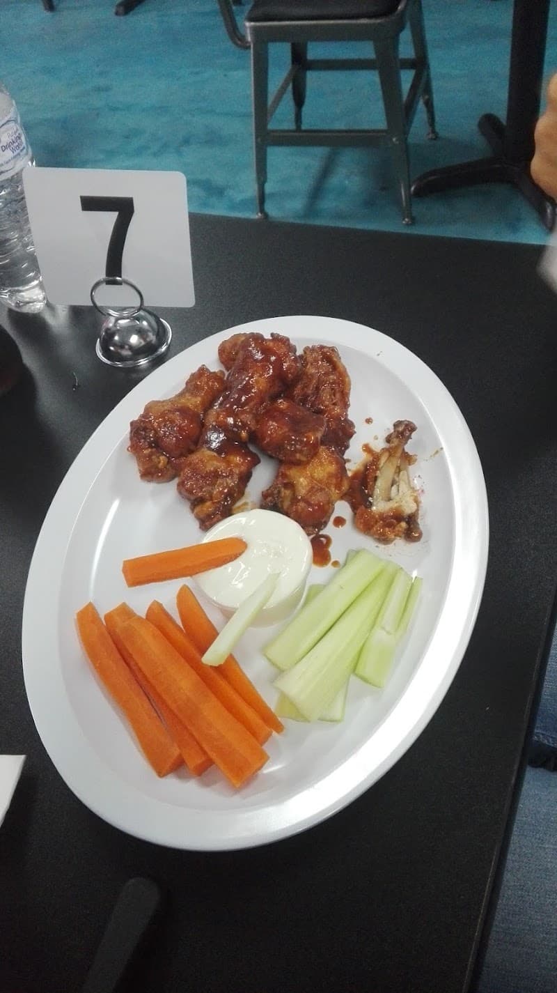 El Reventon Sports Bar & Club photo 3