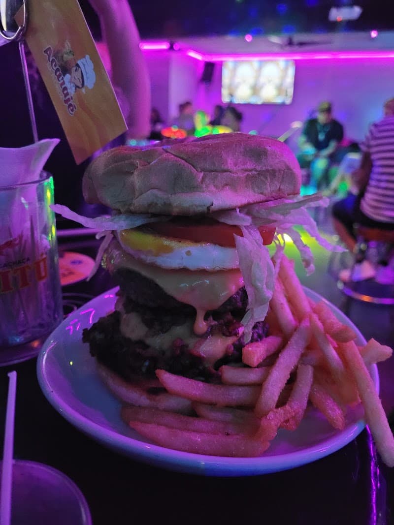 El Reventon Sports Bar & Club photo 3