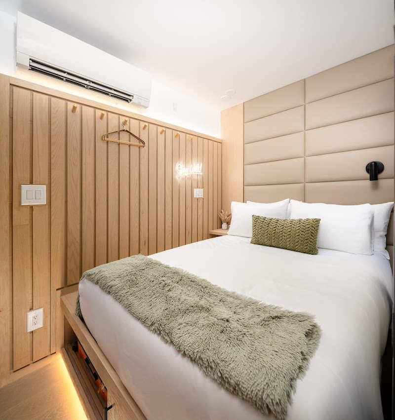 Little Charlie Hotel photo 3