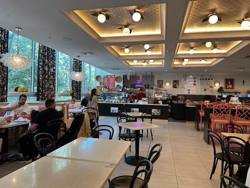 Mia Market Food Hall photo 4