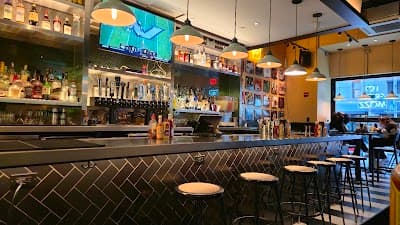 Black Tap Craft Burgers & Beer - 35th St