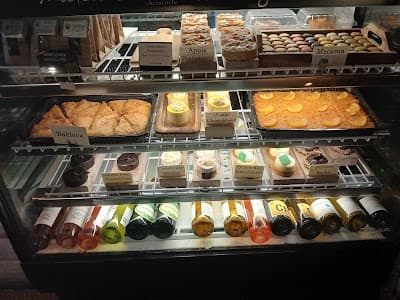 Living Green Cafe - Pompano photo 5