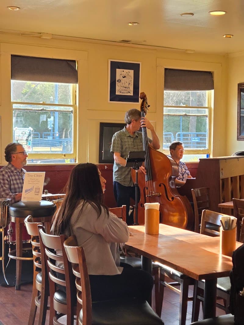 Pier 23 Cafe Restaurant & Bar photo 5