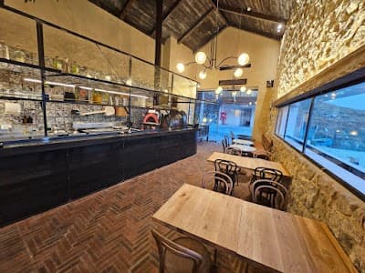 Craft Bistro קראפט פיצה ביסטרו מודיעין