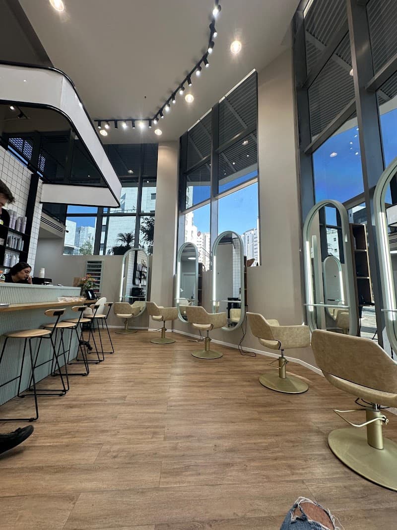 Ron Maman Hair Styling And Barber photo 3