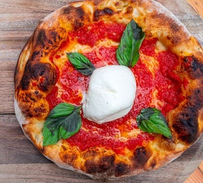 Crispy Heaven bakery and restaurant photo 2