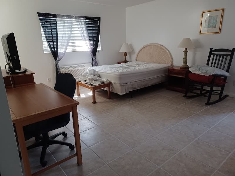 Richard's Motel Studios photo 3