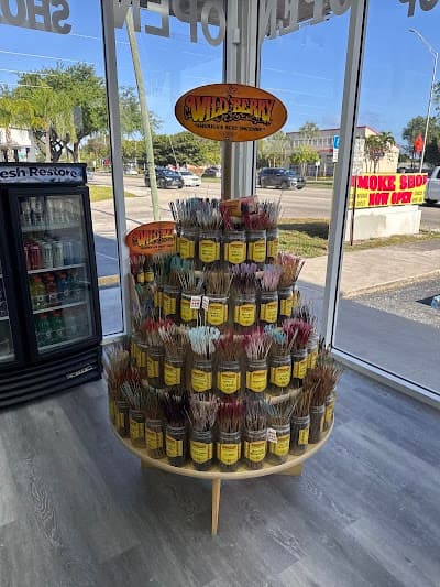 MJ Smoke & Vape Shop photo 3