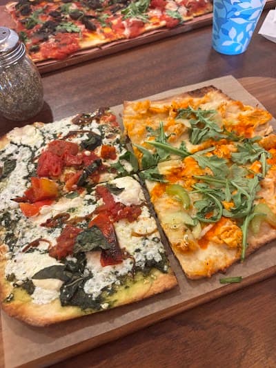 Jules Thin Crust photo 2