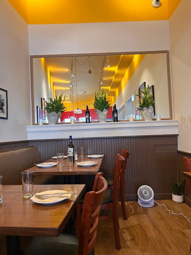 Luisa's Restaurant Wine Bar Since 1959 photo 4