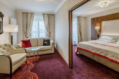 Hotel Stefanie photo 2