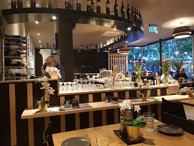 Meat Me Kosher // מסעדות כשרות באמסטרדם