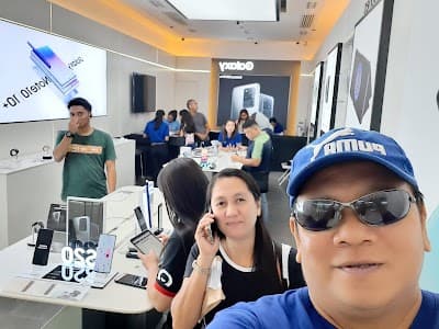 Samsung Experience Store Robinsons Place Iligan photo 3