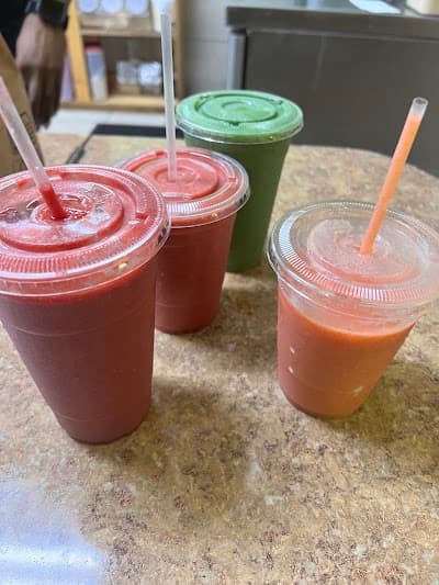 Shanguls Jamaican Restaurant & Juice Bar photo 3